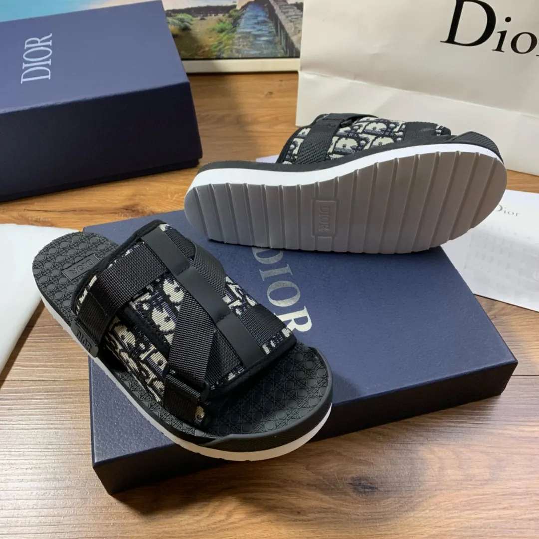 Factory price: 280💰 Dior men's counters are selling sandals at the same time ✔️Imported brand printing/selected high-quality calfskin, highlighting high-end elegance, exquisite workmanship, soles: original soles specially provided by the original factory, hot-selling physical products🔥Normal size: 38-44, customized 45